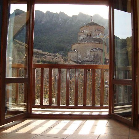 Apartamentos Turisticos San Juan De La Pena Santa Cruz De La Seros Ngoại thất bức ảnh