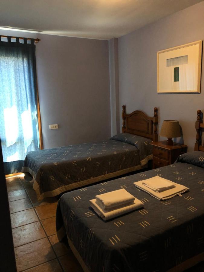 Apartamentos Turisticos San Juan De La Pena Santa Cruz De La Seros Ngoại thất bức ảnh